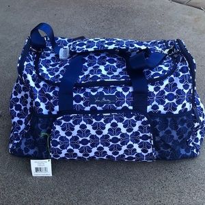Extra large vera Bradley duffel bag.